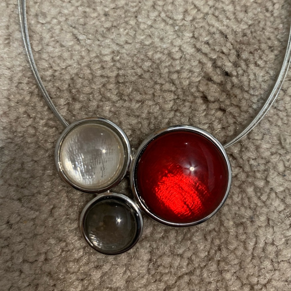 Elegant Red and Silver Jewelry Set - Picture 9 of 16